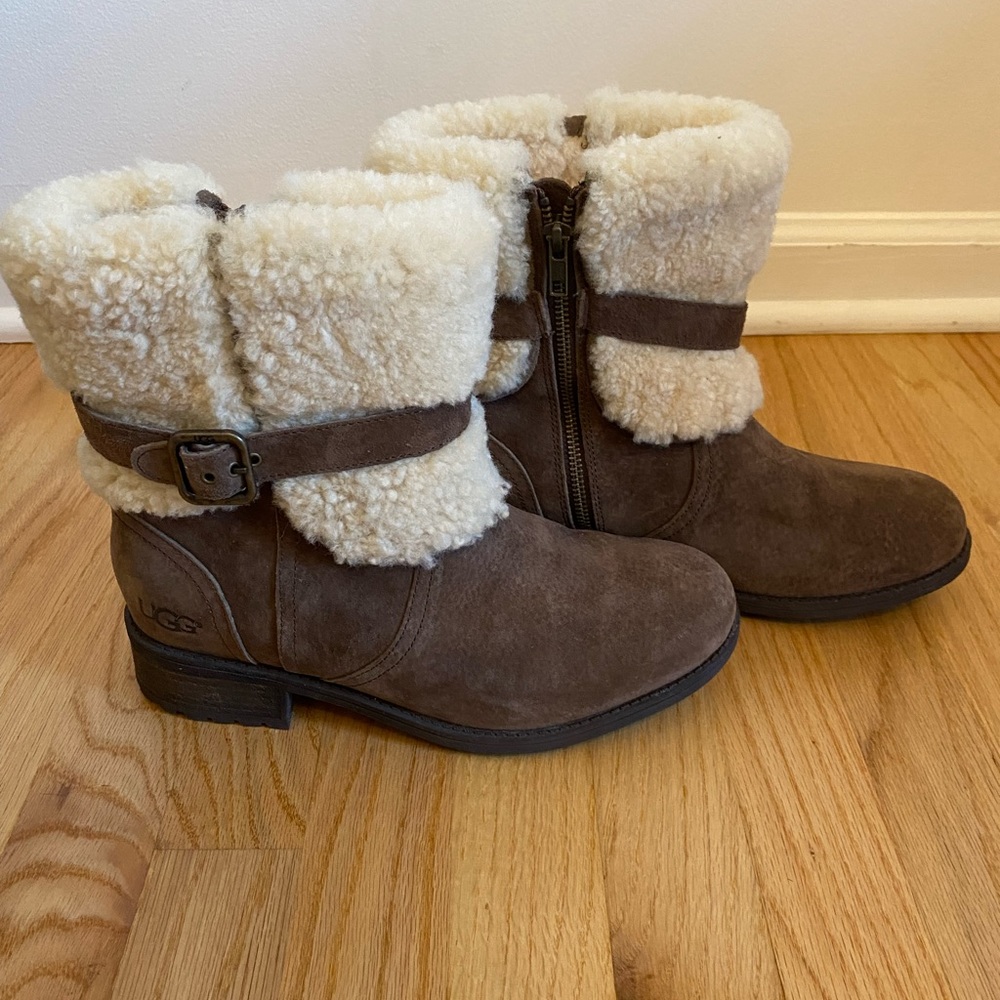 Women’s Ugg Boots Fleece Lined Size 9
